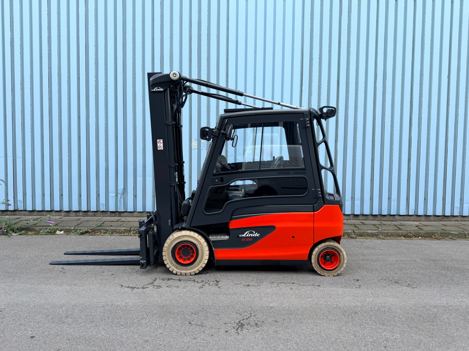 Linde E25L-01 — Bild 2