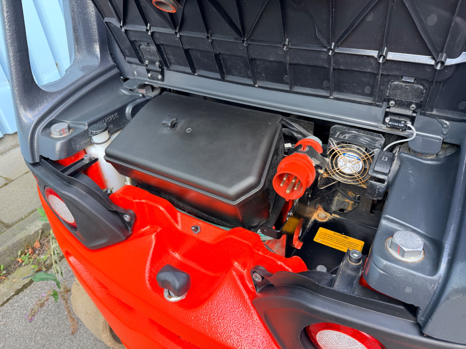 Linde E25L-01 — Bild 4