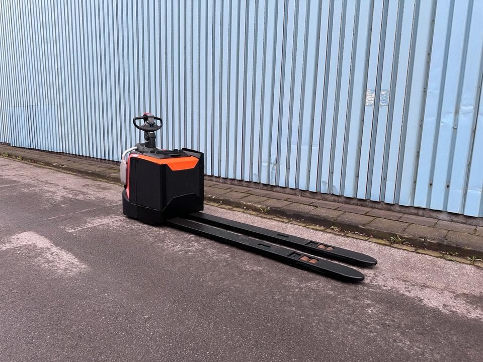 BT/Toyota LPE220 — Bild 2